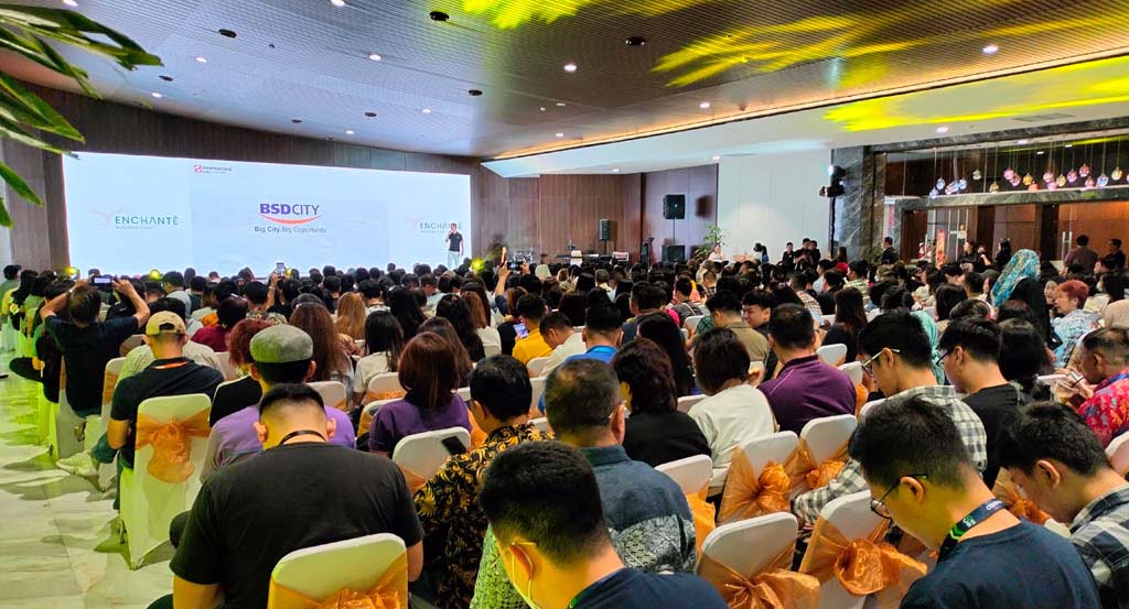 Tamu undangan pada acara peluncuran The Enchante Business Park