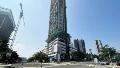 Topping off adalah istilah dalam proses konstruksi bangunan