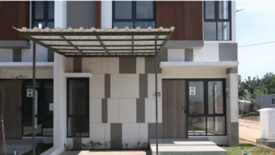 Pasang kanopi untuk carpot di perumahan